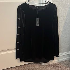 Cable and Gauge velvet black long sleeve